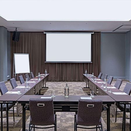 Mercure Living Putrajaya Dış mekan fotoğraf A meeting room