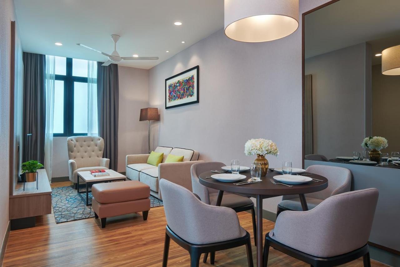 Mercure Living Putrajaya Dış mekan fotoğraf A typical living room in a serviced apartment