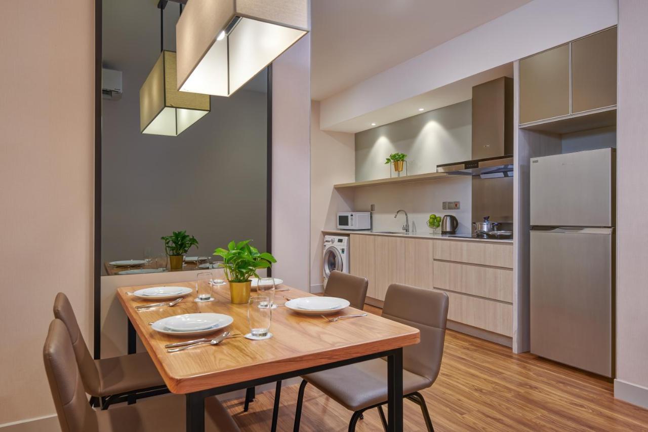 Mercure Living Putrajaya Dış mekan fotoğraf A typical kitchen in a serviced apartment