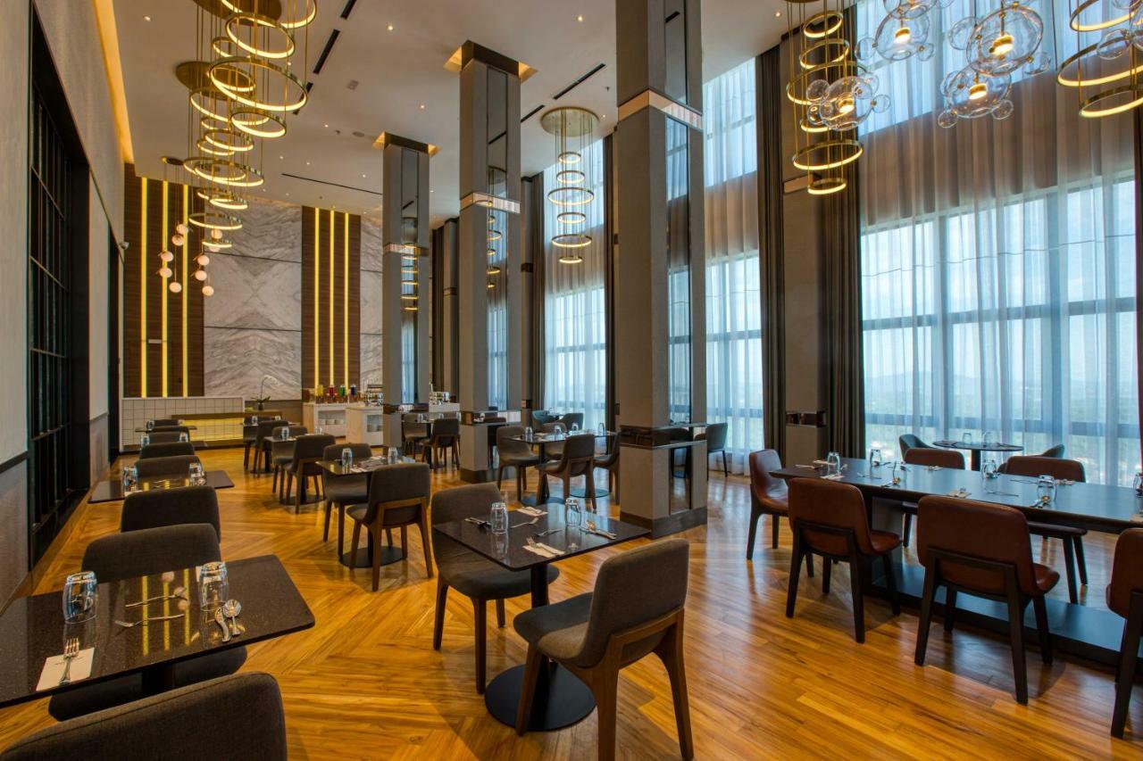 Mercure Living Putrajaya Dış mekan fotoğraf The restaurant